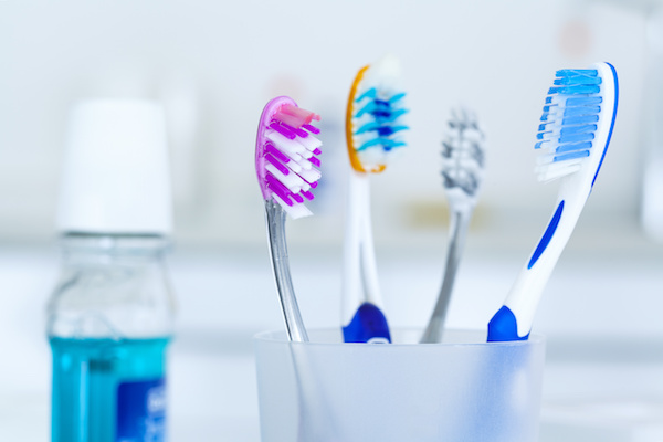 Brushing your teeth before or after breakfast. Which is more effective? 